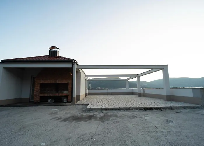 Sunset View Apartments